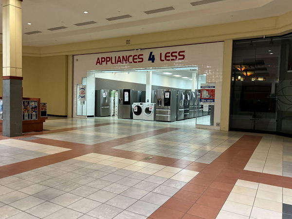 Lansing Mall - Aug 13 2022